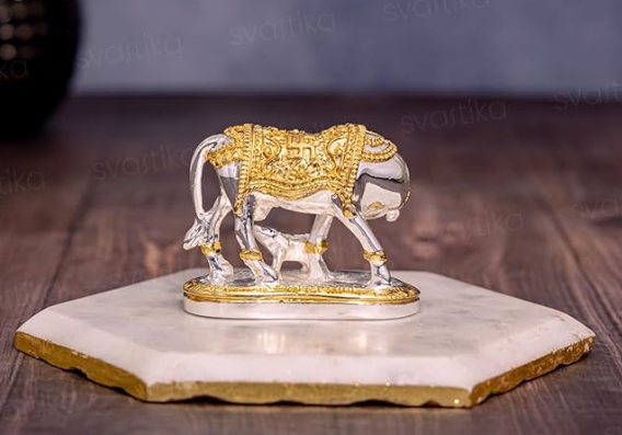 AuraDecor Luxury Kamdhenu Cow & Calf Metallic Statuette – Divine Vastu Showpiece